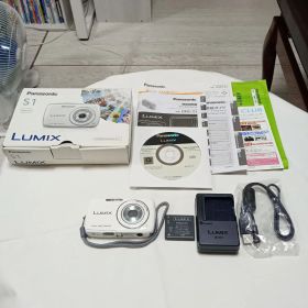【超美品】Panasonic LUMIX DMC-S1オールドコンデジ同梱品完備