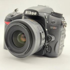 Nikon D7000 + 35mm F1.8G 単焦点レンズセット 動作品