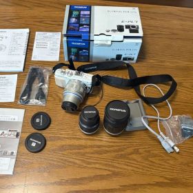 OLYMPUS PEN Lite E-PL7 標準ズーム2本＋望遠レンズ1本