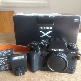 FUJIFILM X-T1 本体 ブラック