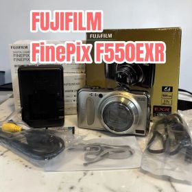 【超美品】FUJIFILM FinePix F550EXR 美箱 備品完備