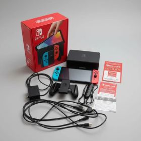 Nintendo Switch 有機ELモデル 本体と別売りのコントローラ