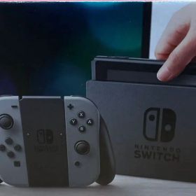 Nintendo Switch ゴールドと黒 本体