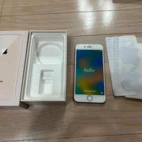 Apple iPhone 8 64GB Gold 本体