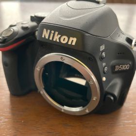 Nikon D5100 デジタル一眼レフカメラ