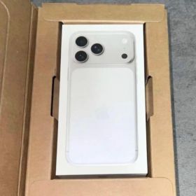 【新品未使用】iPhone17ProMax 256GB シルバー SIMフリー