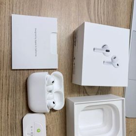 AirPods Pro 3 新品 28,500円 中古 28,000円 | ネット最安値の価格比較