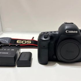 Canon EOS 5D Mark IV 本体と付属品②