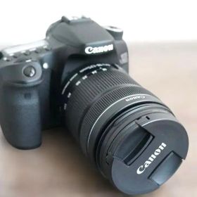 Canon EOS 70D レンズキット 18-135 IS STM 本体