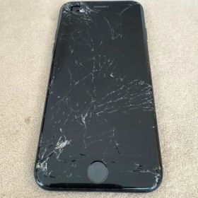 Apple iPhone 7 本体 ブラック