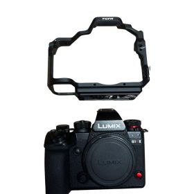 Panasonic LUMIX DC-S1RM2 本体 Tiltaケージ付