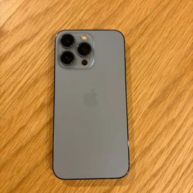 Apple iPhone 13 Pro 本体