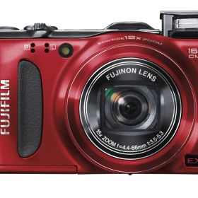 FUJIFILM デジタルカメラ FinePix F550EXR レッド FX-F550EXR R(中古品)