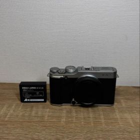★美品★フジフイルム FUJIFILM X-A2 ボディ シルバー★