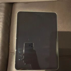 ［美品］Apple iPad 第10世代 本体