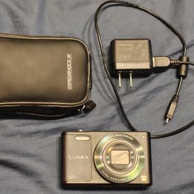 【美品】 Panasonic LUMIX DMC-SZ10 ブラック