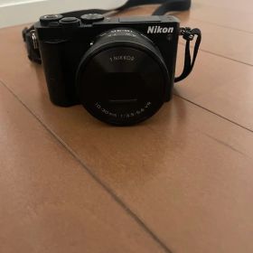Nikon 1 J5 本体 1 NIKKOR 10-30mm VR