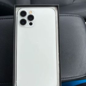 Apple iPhone 12 Pro 256GBホワイト 本体