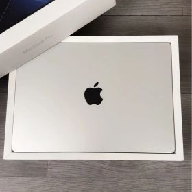 MacBook Pro 14インチ M2 Max 32GB【極美品】