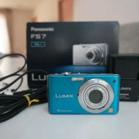 【美品】Panasonic LUMIX DMC-FS7 ブルー デジカメ 箱付き