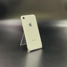 【全額返金保証】【最速発送】 iPhone 8 64GB シルバー docomo SIMフリー 白ロム 動作確認済 70%
