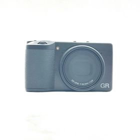【全額返金保証】【最速発送】RICOH コンパクトデジタルカメラ RICOH GR III HDF 超美品 動作確認済