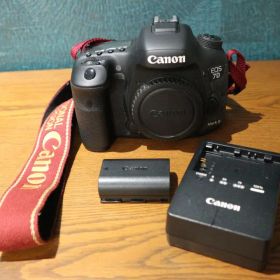 Canon EOS 7D Mark II (本体)
