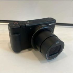 【極美品】SONY VLOGCAM ZV-1（バッテリーのみ／動作確認済）