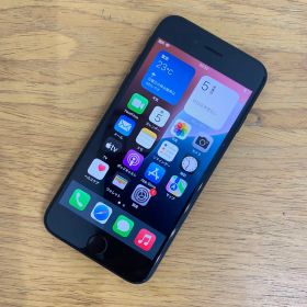初期保証付 Apple iPhone SE 第三世代 MMYC3J/A 96%