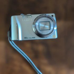 Panasonic LUMIX DMC-TZ20 16xズーム 美品