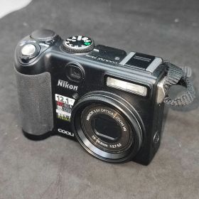 Nikon COOLPIX P5100 デジカメ コンデジ ブラック 黒 訳有