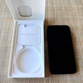 Apple iPhone 15 Pro ブラックチタニウム 256GB