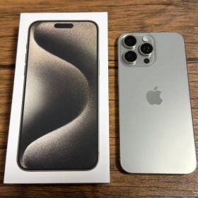 美品 Apple iPhone 15 Pro Max 256GB 本体