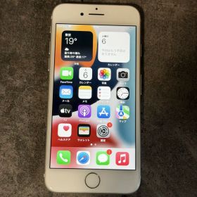 Apple iPhone 7 シルバー 本体 SIMフリー ④