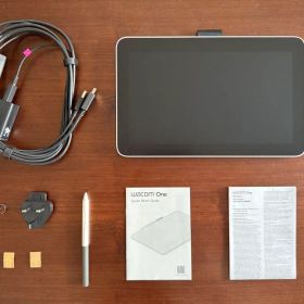 Wacom One 液晶ペンタブレット 12 (DTC121) 【ほぼ未使用】