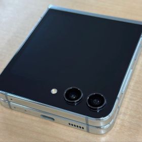 最終価格【国内版】【美品】Galaxy Z Flip5 SCG23
