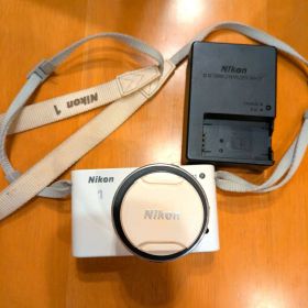 Nikon 1 J1 ホワイト 標準レンズ(10-30)