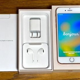 Apple iPhone 8 本体