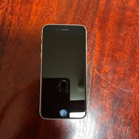 Apple iPhoneSE 本体 ホワイト