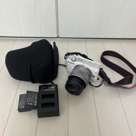 Canon EOS M10ホワイト カメラー眼デジカメキャノン