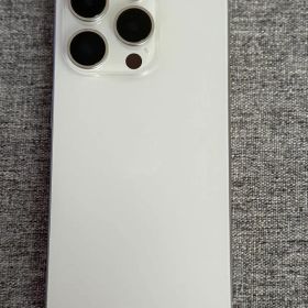 シャッター音無しApple iPhone 15 Pro 本体 海外版