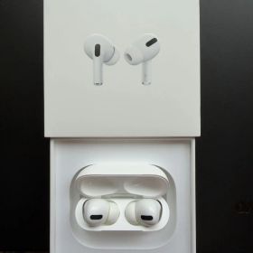 AirPods Pro 第1世代 MLWK3J/A