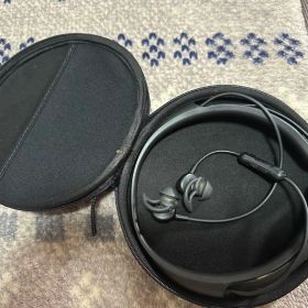 Bose QuietControl 30 ワイヤレスイヤホン 本体