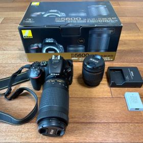 Nikon D5600 一眼レフ 18-55 70-300VRダブルズームキット