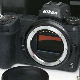 【中古】【良品】ニコン Z 7II ボディ（センサー清掃済） CA01-R5626-2P4 ニコン Zマウント Nikon ミラーレス フルサイズ 手ブレ補正 4K対応