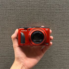 【完動品】FUJIFILM Finepix F1000EXR WiFi機能搭載