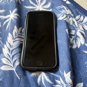 Apple iPhone8 本体