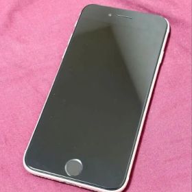 iPhone SE 第3世代 64GB スターライト SIMフリー