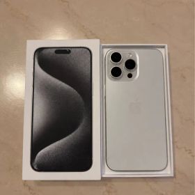 Apple iPhone 15 Pro Max本体