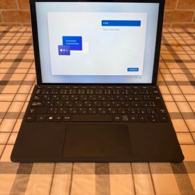 Microsoft Surface Go 3 本体と付属品付き